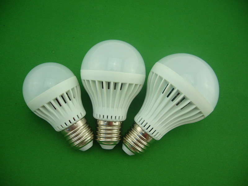 【优势供应 LED球灯LED球泡灯 台湾奇力5730灯珠 E27螺口 高亮5W】价格,厂家,图片,LED球泡灯,扬州赛米电子科技发展-